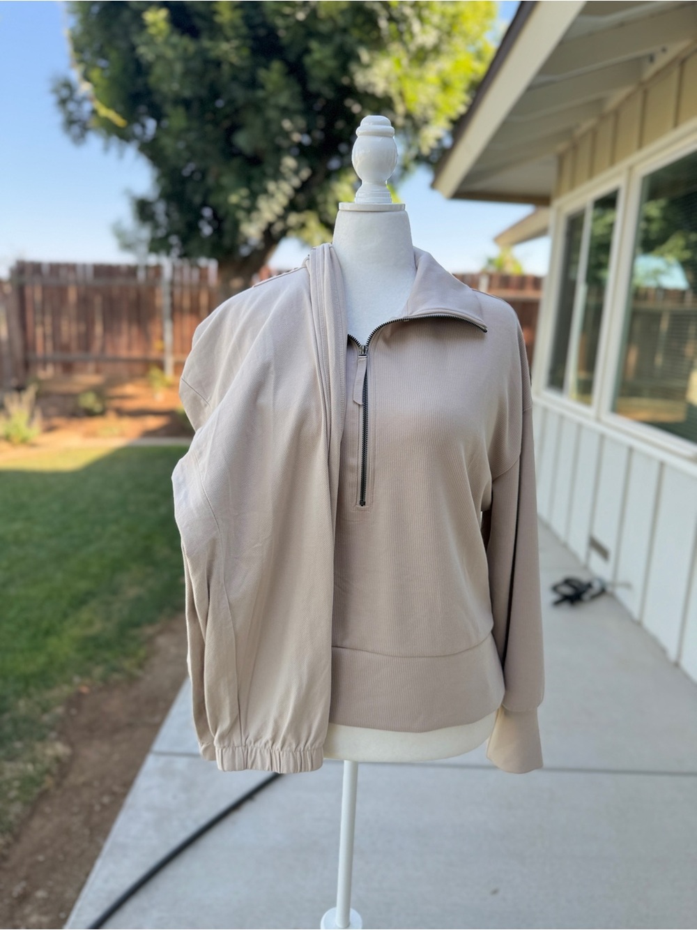Beige Matching Active Set